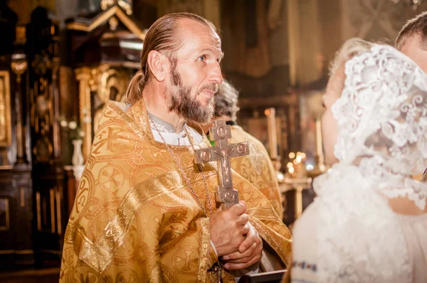 Dnipro Ucrânia Agosto 2017 Casamento Igreja Ortodoxa — Fotografia de Stock