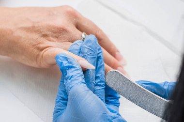 Manikür, uzantıları, ana boyalar çivi çivi