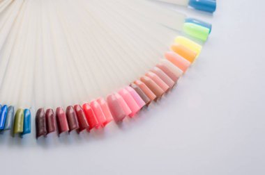 Vernikler, çivi için palet