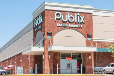 Tuscaloosa, Al/ABD - 6 Haziran 2018: Publix bakkal dış ve logosu. Bir Amerikan süpermarket zinciri Publix süper marketler, A.ş..