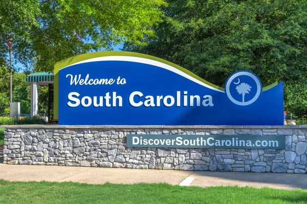 Columbia Usa June 2018 South Carolina Travel Center Entrance Sign — стоковое фото