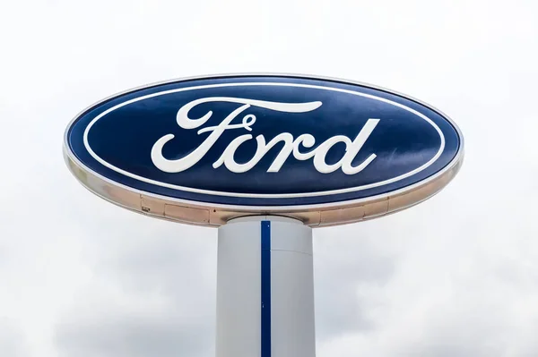 Inver Grove Heights Usa Juni 2018 Ford Autombile Generalagenten Exteriör — Stockfoto