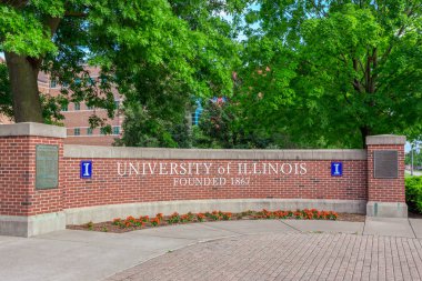 Urbana, IL/ABD - 2 Haziran 2018: Mcfarland tonlarda ses veren çanlar University of Illinois Urbana Champaign Güney satıyordun.
