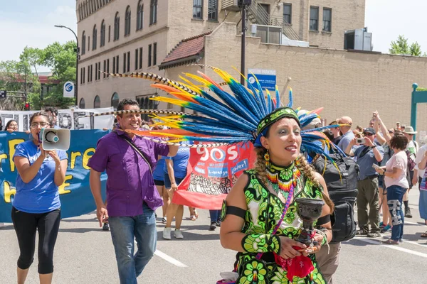 Minneapolis Usa Giugno 2018 Individui Non Identificati Costumi Indigeni Messicani — Foto Stock