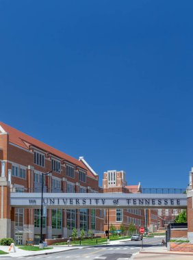Knoxville, Tn/ABD 4 Haziran 2018: Giriş ve geçit Tennessee Üniversitesi Kampüs.