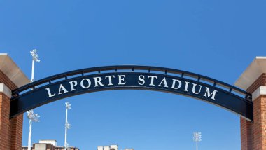 Knoxville, Tn/ABD 4 Haziran 2018: Laporte Stadyumu ve Tom siyah parça, Tennessee Üniversitesi kampüsünde.