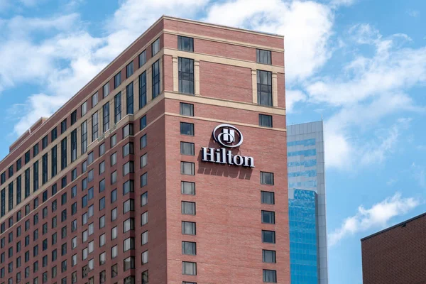 Міннеаполіс Сша Червня 2018 Готель Hilton Зовнішні Товарний Знак Логотип — стокове фото
