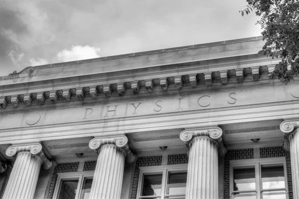 Physics College Campus Building Logo Facade Black White — Stock Photo, Image