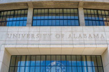 Tuscaloosa, Al/ABD - 6 Haziran 2018: Bryant Denny Stadyumu, Alabama Üniversitesi kampüsünde.