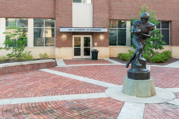 Oxford Usa Junio 2018 Estatua Archie Manning Universidad Mississippi — Foto de Stock