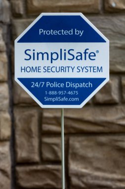 Hudson, kablosuz/Amerika Birleşik Devletleri - 14 Eylül 2018: Simplisafe ev güvenlik sistemi ve ticari marka logosu. Simplisafe üretir ve kendi kendine yüklenen güvenlik sistemleri satan ev güvenlidir.