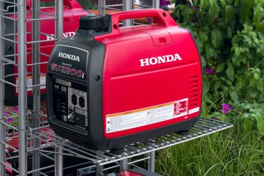 St. Paul, Mn/Amerika Birleşik Devletleri - 29 Ağustos 2018: Honda Eu2200i taşınabilir Inverter jeneratör.