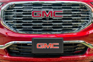 St. Paul, Mn/ABD - Ağustos 29,2018: Gmc logo ve ızgara. Genel Motors Corporation General Motors'un Amerikan otomobil bölümüdür.