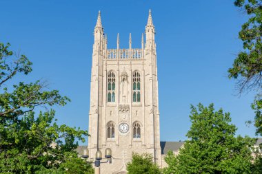 Columbia, Mo/ABD - 8 Haziran 2018: Memorial Birliği Kulesi, Missouri Üniversitesi kampüsünde.