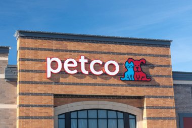 St. Paul, Mn/Amerika Birleşik Devletleri - 18 Kasım 2018: Petco perakende mağaza dış ve ticari marka logosu. Petco hayvan malzemeleri A.ş. perakende evde beslenen hayvan stok zinciri olsun.