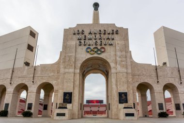 Los Angeles, Ca/ABD - 7 Şubat 2015: Los Angeles Memorial Coliseum. Los Angeles Memorial Coliseum Los Angeles Üniversitesi Park Mahallesi'nde bir spor stadyumdur.