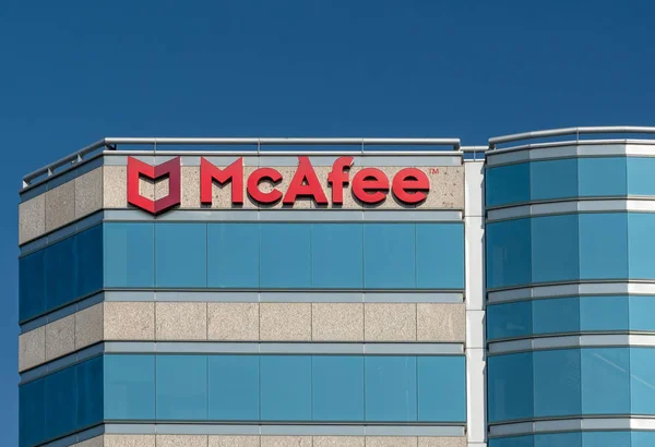클라라 캘리포니아 2018 Mcafee 건물과 Mcafee는 사업부의 — 스톡 사진