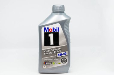 St. Paul, Mn/Amerika Birleşik Devletleri - 27 Ocak 2019: Mobil 1synthetic motor yağ kabı. Mobil 1 sentetik motor yağı ve diğer otomotiv yağlama ürünleri bir markadır.