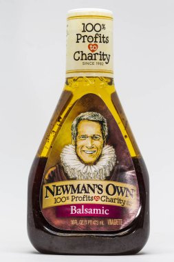 St. Paul, Mn/ABD - 20 Şubat 2019: Newman'ın kendi balsamik salata sosu ve ticari marka logosu. Newman'ın kendi geç aktör Paul Newman tarafından kurulan bir gıda şirketidir.