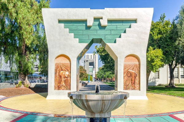 Silva Family Fountain and Cesar Chavez Monument — Stock Photo, Image