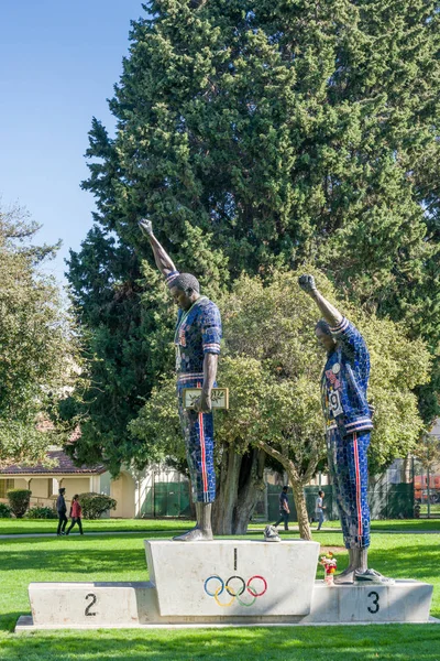 Tommie Smith og John Carlos Statue på San Diego State Universit - Stock-foto