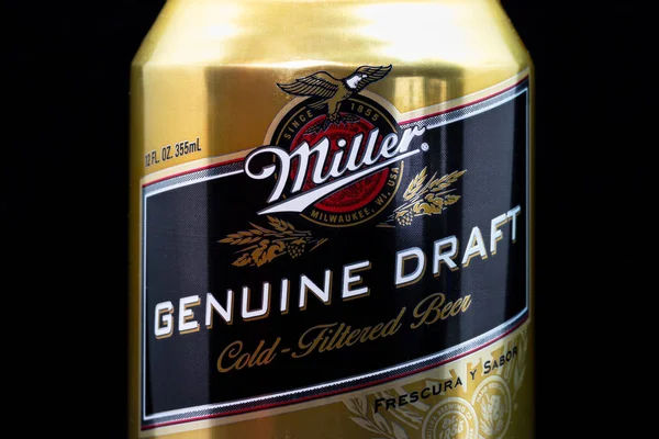 밀러 정품 드래프트 맥주 및 상표 로고 — 스톡 사진