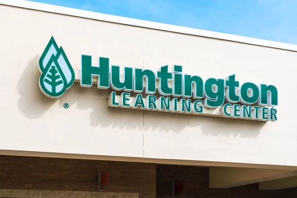 Huntington Learning Center Logo Exterior y de Marcas — Foto de Stock