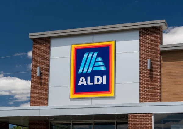 Znak supermarket Aldi — Stock fotografie