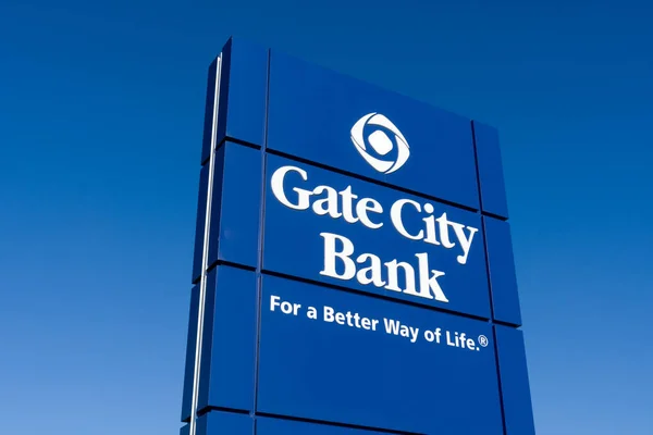 Gate City Bank exterieur en handelsmerk logo — Stockfoto