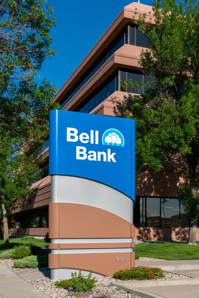 贝尔银行外部和商标标志 — 图库照片