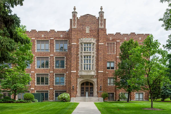 Merrifeld Hall nel campus dell'Università del Nord Dakota — Foto Stock