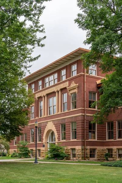 South Hall aan de Universiteit van Wisconsin-River Falls — Stockfoto