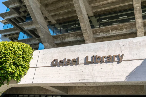加州大学圣地亚哥分校Geisel图书馆 — 图库照片