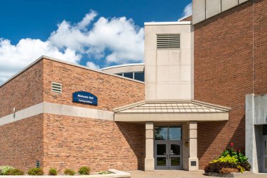  Wisconsin Üniversitesi 'ndeki Micheels Hall ve Furlong Galerisi