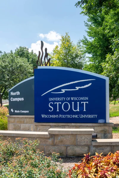 Panneau d'entrée à l'Université du Wisconsin Stout — Photo