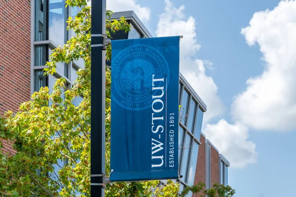 Logotipo Banner e Campus na Universidade de Wisconsin Stout — Fotografia de Stock