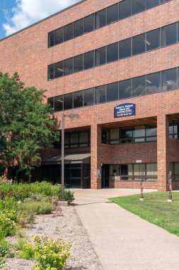  Wisconsin Stout Üniversitesi 'ndeki Robert S. Swanson Kütüphanesi ve Öğrenim Merkezi