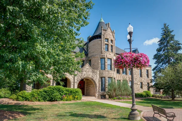  Louis Smith Tainter Evi ve Wisconsin Üniversitesi Mezunlar Birliği