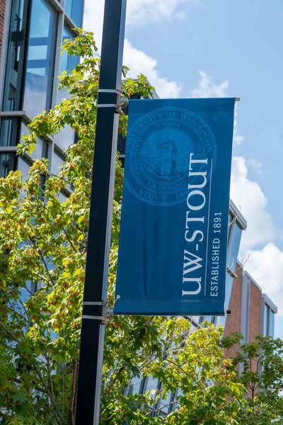 Banner and Campus logo at University of Wisconsin Stout. — Foto de Stock