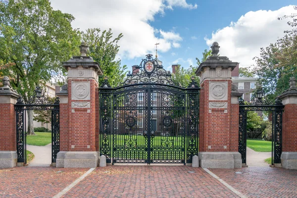 Van Wickle Gates op de Campus van Brown University — Stockfoto