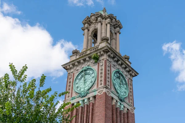 Carrie Tower auf dem Campus der braunen Universität — Stockfoto