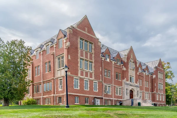 Edificio dei servizi per la famiglia presso l'Università del Connecticut — Foto Stock