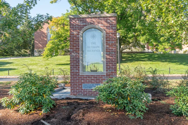 Ultimate Sacrifice War Memorial en la Universidad de Connecticut — Foto de Stock