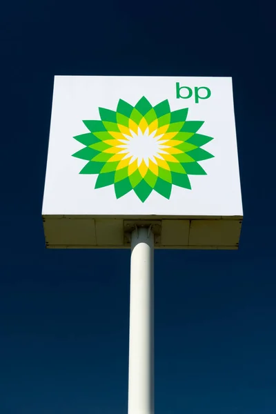 Somerset Usa May 2020 British Petroleum External Gas Station Sign — 图库照片