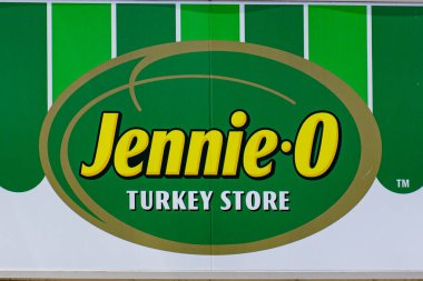 BARRON, WI / USA - 14 Haziran 2020: Jennie-O Turkey Store dış ve ticari marka logosu.