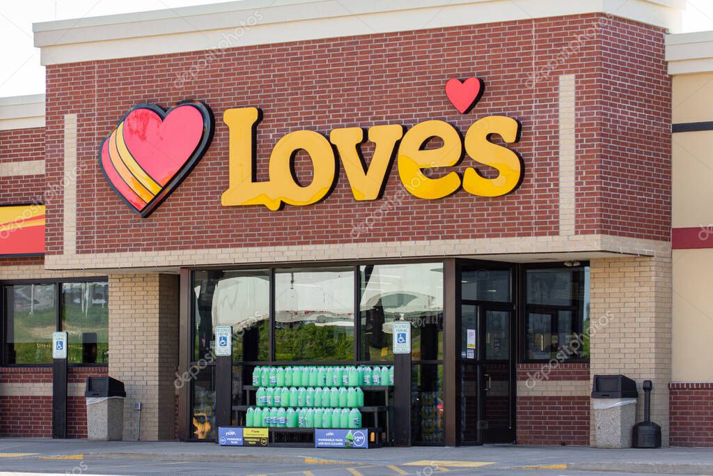 MENOMINEE, WI/USA - JUNE 14, 2020: Love's Travel Stops & Country Stores exterior and trademark logo.