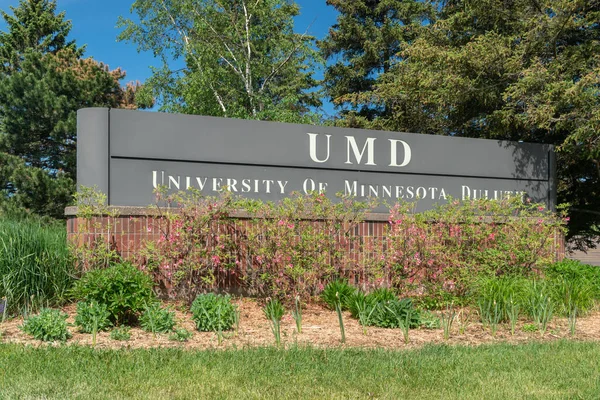 Duluth Usa Juni 2020 Universiteit Van Minnesota Duluth Ingang Handelsmerk — Stockfoto