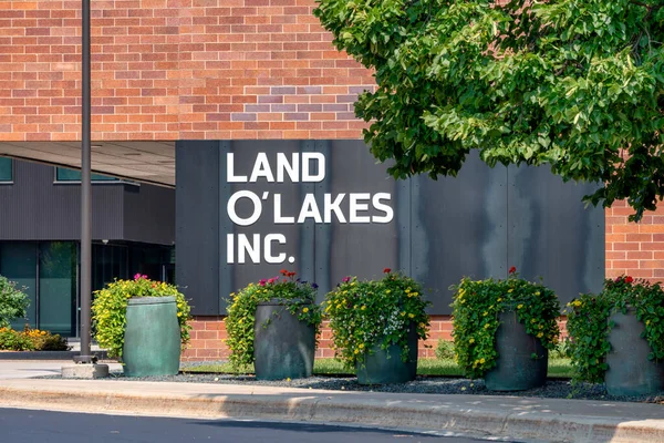 Arden Hills Usa August 2020 Land Lakes Corporate Headquarters Exterior — стоковое фото