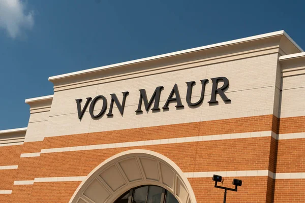 Roseville Usa Agosto 2020 Von Maur Grande Magazzino Esterno Logo — Foto Stock