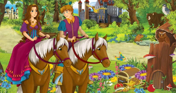 Escena de dibujos animados con feliz joven príncipe y princesa niña cabalgando a caballo en el bosque encontrando un par de búhos volando - ilustración para los niños —  Fotos de Stock